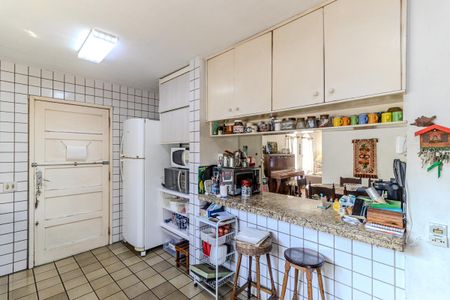 Casa à venda com 362m², 4 quartos e 5 vagasCozinha