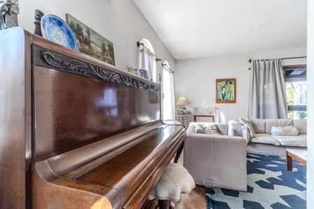 Casa à venda com 362m², 4 quartos e 5 vagasSala