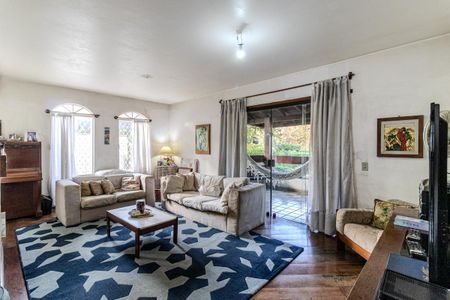 Casa à venda com 362m², 4 quartos e 5 vagasSala