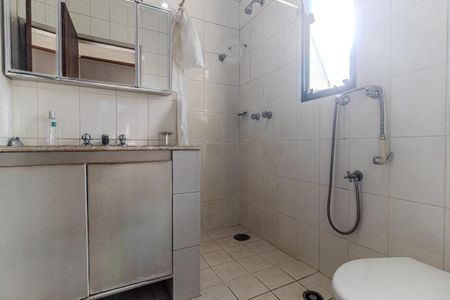 Casa à venda com 362m², 4 quartos e 5 vagasBanheiro da Suíte 3