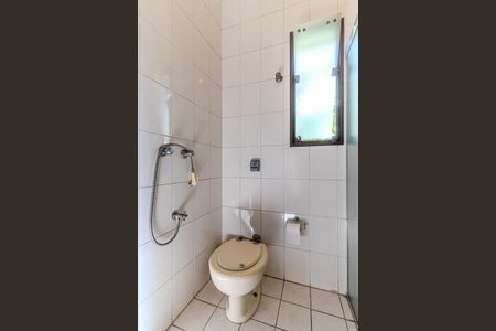 Casa à venda com 362m², 4 quartos e 5 vagasBanheiro da Suíte 2