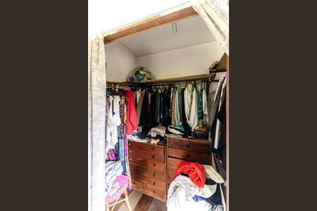 Casa à venda com 362m², 4 quartos e 5 vagasCloset