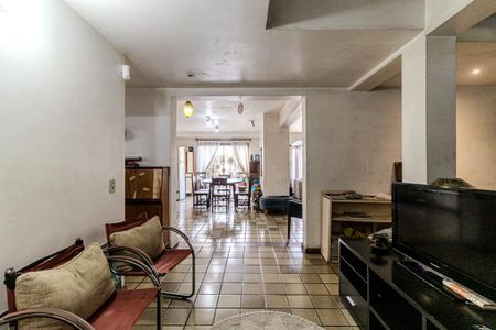 Casa à venda com 362m², 4 quartos e 5 vagasCorredor