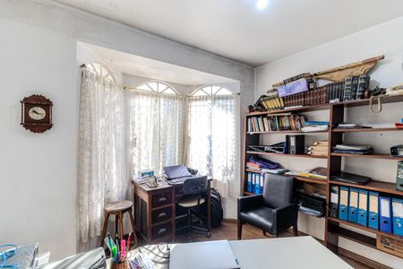 Casa à venda com 362m², 4 quartos e 5 vagasEscritório