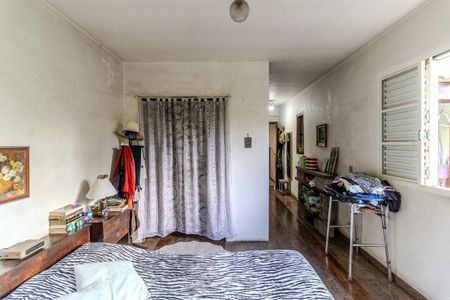 Casa à venda com 362m², 4 quartos e 5 vagasSuíte 1