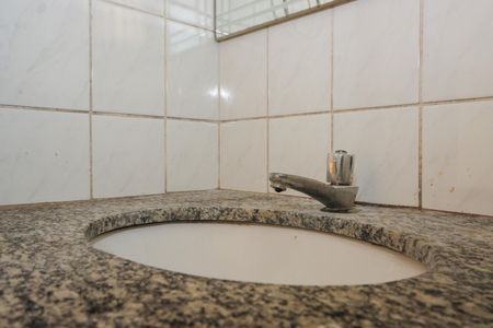 Apartamento à venda com 48m², 2 quartos e 1 vaga Apartamento à venda com 48m², 2 quartos e 1 vagaBanheiro
