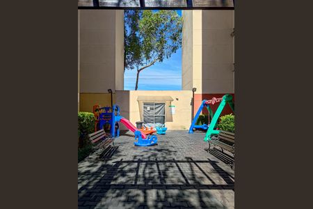 Apartamento à venda com 48m², 2 quartos e 1 vaga Apartamento à venda com 48m², 2 quartos e 1 vagaÁrea comum - Playground