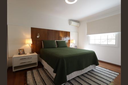 Casa à venda com 351m², 3 quartos e 3 vagasSuíte 2