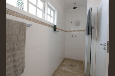 Casa à venda com 351m², 3 quartos e 3 vagasBanheiro