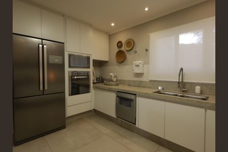 Casa à venda com 351m², 3 quartos e 3 vagasCozinha