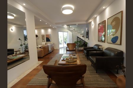 Casa à venda com 351m², 3 quartos e 3 vagasSala