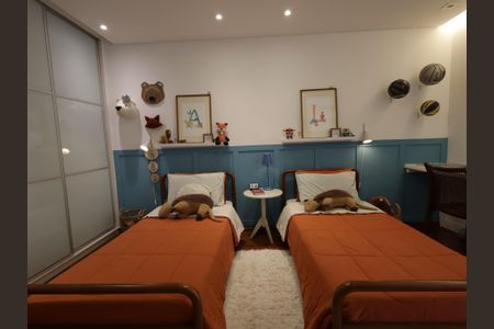 Casa à venda com 351m², 3 quartos e 3 vagasQuarto