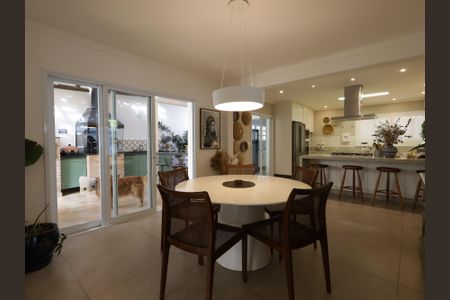 Casa à venda com 351m², 3 quartos e 3 vagasCopa