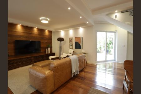 Casa à venda com 351m², 3 quartos e 3 vagasSala de TV