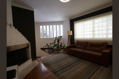 Casa à venda com 351m², 3 quartos e 3 vagasSala Intima