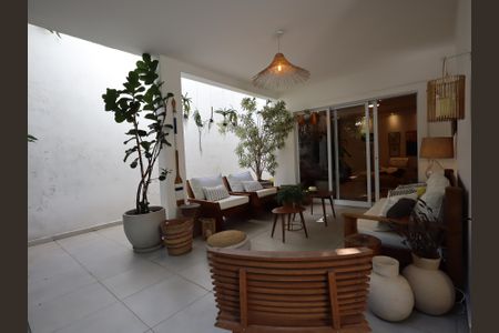 Casa à venda com 351m², 3 quartos e 3 vagasVaranda da Sala