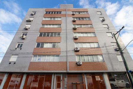 Apartamento para alugar com 74m², 2 quartos e 1 vaga Apartamento para alugar com 74m², 2 quartos e 1 vagaFachada