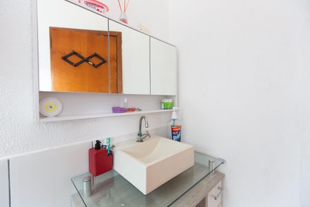 Casa de condomínio à venda com 70m², 2 quartos e 1 vaga Casa de condomínio à venda com 70m², 2 quartos e 1 vagaBanheiro da Suíte 2