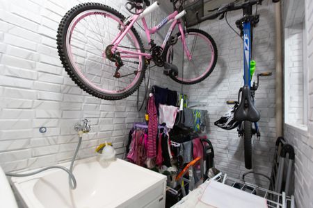 Casa de condomínio à venda com 70m², 2 quartos e 1 vaga Casa de condomínio à venda com 70m², 2 quartos e 1 vagaÁrea de Serviço