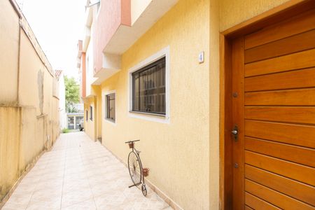 Casa de condomínio à venda com 70m², 2 quartos e 1 vaga Casa de condomínio à venda com 70m², 2 quartos e 1 vagaEntrada