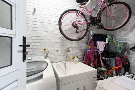 Casa de condomínio à venda com 70m², 2 quartos e 1 vaga Casa de condomínio à venda com 70m², 2 quartos e 1 vagaÁrea de Serviço