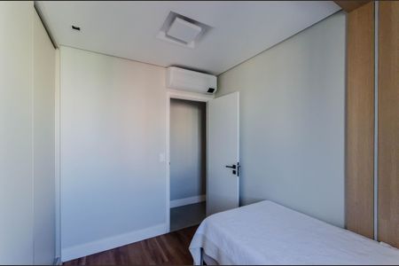 Apartamento à venda com 146m², 3 quartos e 3 vagasQuarto 2