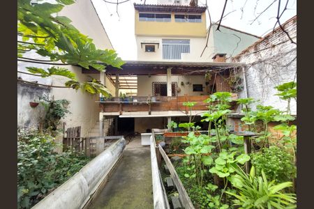 Casa à venda com 358m², 3 quartos e 4 vagas Casa à venda com 358m², 3 quartos e 4 vagasQuintal da Edícula