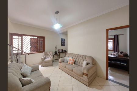 Casa à venda com 358m², 3 quartos e 4 vagas Casa à venda com 358m², 3 quartos e 4 vagasSala