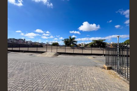 Apartamento para alugar com 68m², 2 quartos e 1 vagaÁrea comum