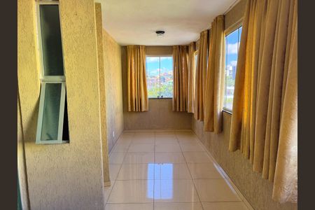 Apartamento para alugar com 68m², 2 quartos e 1 vagaVaranda