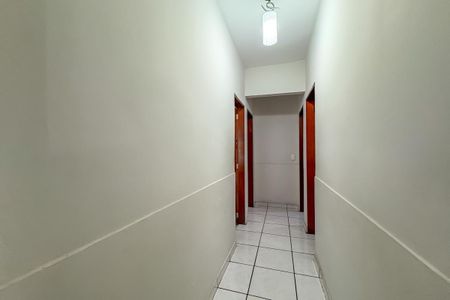 Casa à venda com 310m², 3 quartos e 4 vagasCorredor