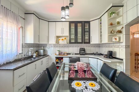 Casa à venda com 310m², 3 quartos e 4 vagasCozinha