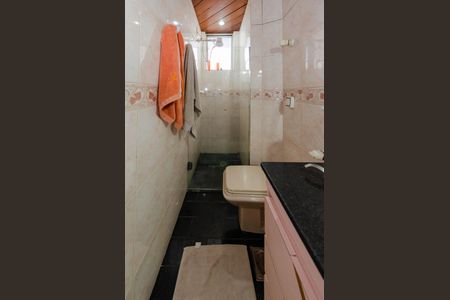 Apartamento à venda com 300m², 5 quartos e 2 vagas Apartamento à venda com 300m², 5 quartos e 2 vagasBanheiro 2