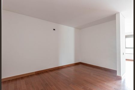 Apartamento à venda com 377m², 4 quartos e 5 vagas Apartamento à venda com 377m², 4 quartos e 5 vagasQuarto 4