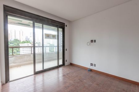 Apartamento à venda com 377m², 4 quartos e 5 vagas Apartamento à venda com 377m², 4 quartos e 5 vagasQuarto 1
