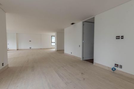 Apartamento à venda com 377m², 4 quartos e 5 vagas Apartamento à venda com 377m², 4 quartos e 5 vagasSala