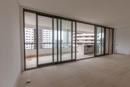 Apartamento à venda com 377m², 4 quartos e 5 vagas Apartamento à venda com 377m², 4 quartos e 5 vagasSala