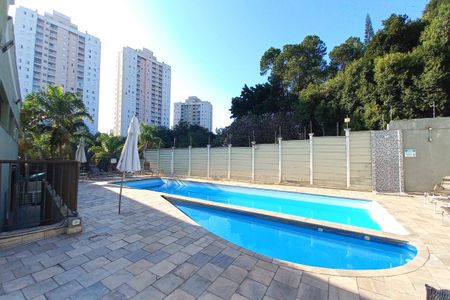Apartamento à venda com 40m², 2 quartos e 1 vaga Apartamento à venda com 40m², 2 quartos e 1 vagaÁrea comum - Piscina