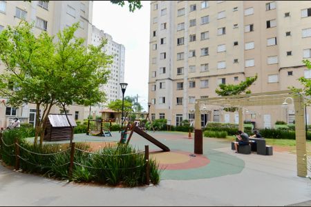 Apartamento para alugar com 45m², 2 quartos e 1 vaga Apartamento para alugar com 45m², 2 quartos e 1 vagaÁrea comum - Playground