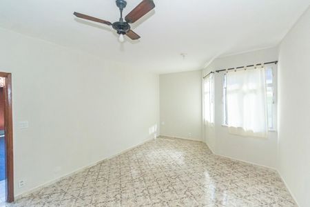 Casa para alugar com 300m², 3 quartos e sem vaga Casa para alugar com 300m², 3 quartos e sem vagaSala