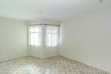 Casa para alugar com 300m², 3 quartos e sem vaga Casa para alugar com 300m², 3 quartos e sem vagaSala