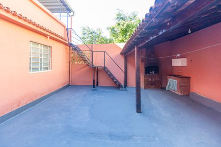 Casa para alugar com 300m², 3 quartos e sem vaga Casa para alugar com 300m², 3 quartos e sem vagaQuintal