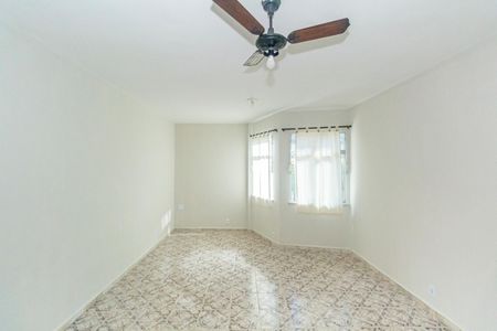 Casa para alugar com 300m², 3 quartos e sem vaga Casa para alugar com 300m², 3 quartos e sem vagaSala