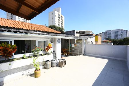Casa à venda com 163m², 3 quartos e 2 vagas Casa à venda com 163m², 3 quartos e 2 vagasEspaço Gourmet - quintal