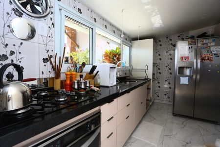 Casa à venda com 163m², 3 quartos e 2 vagas Casa à venda com 163m², 3 quartos e 2 vagasCozinha