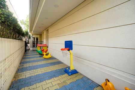 Apartamento à venda com 98m², 3 quartos e 2 vagas Apartamento à venda com 98m², 3 quartos e 2 vagasÁrea comum - Playground