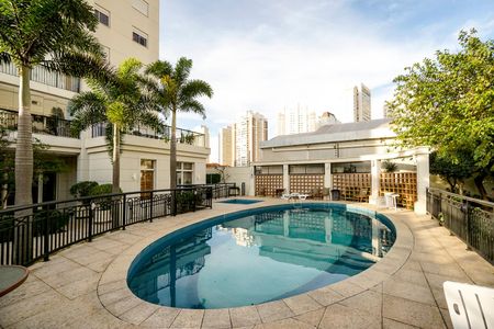 Apartamento à venda com 98m², 3 quartos e 2 vagas Apartamento à venda com 98m², 3 quartos e 2 vagasÁrea comum - Piscina