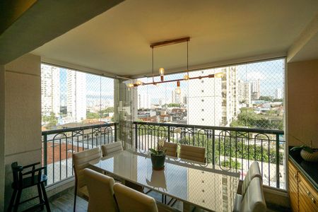 Apartamento à venda com 98m², 3 quartos e 2 vagas Apartamento à venda com 98m², 3 quartos e 2 vagasVaranda