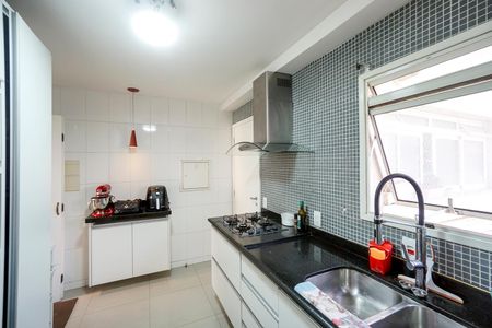 Apartamento à venda com 98m², 3 quartos e 2 vagas Apartamento à venda com 98m², 3 quartos e 2 vagasCozinha