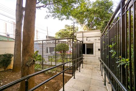 Apartamento à venda com 98m², 3 quartos e 2 vagas Apartamento à venda com 98m², 3 quartos e 2 vagasÁrea comum - Rampa de acesso